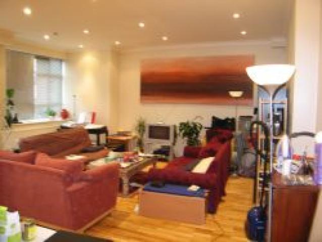			Must see!!!, 2 Bedroom, 1 bath, 1 reception Flat			 Maygrove Road, WEST HAMPSTEAD NW6